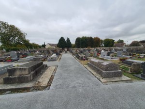 Aménagement des allées de cimetière en béton poreux (béton drainant)