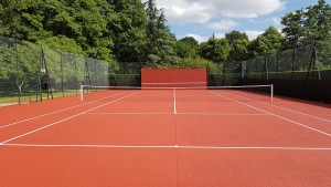Court de tennis après les travaux de peintures